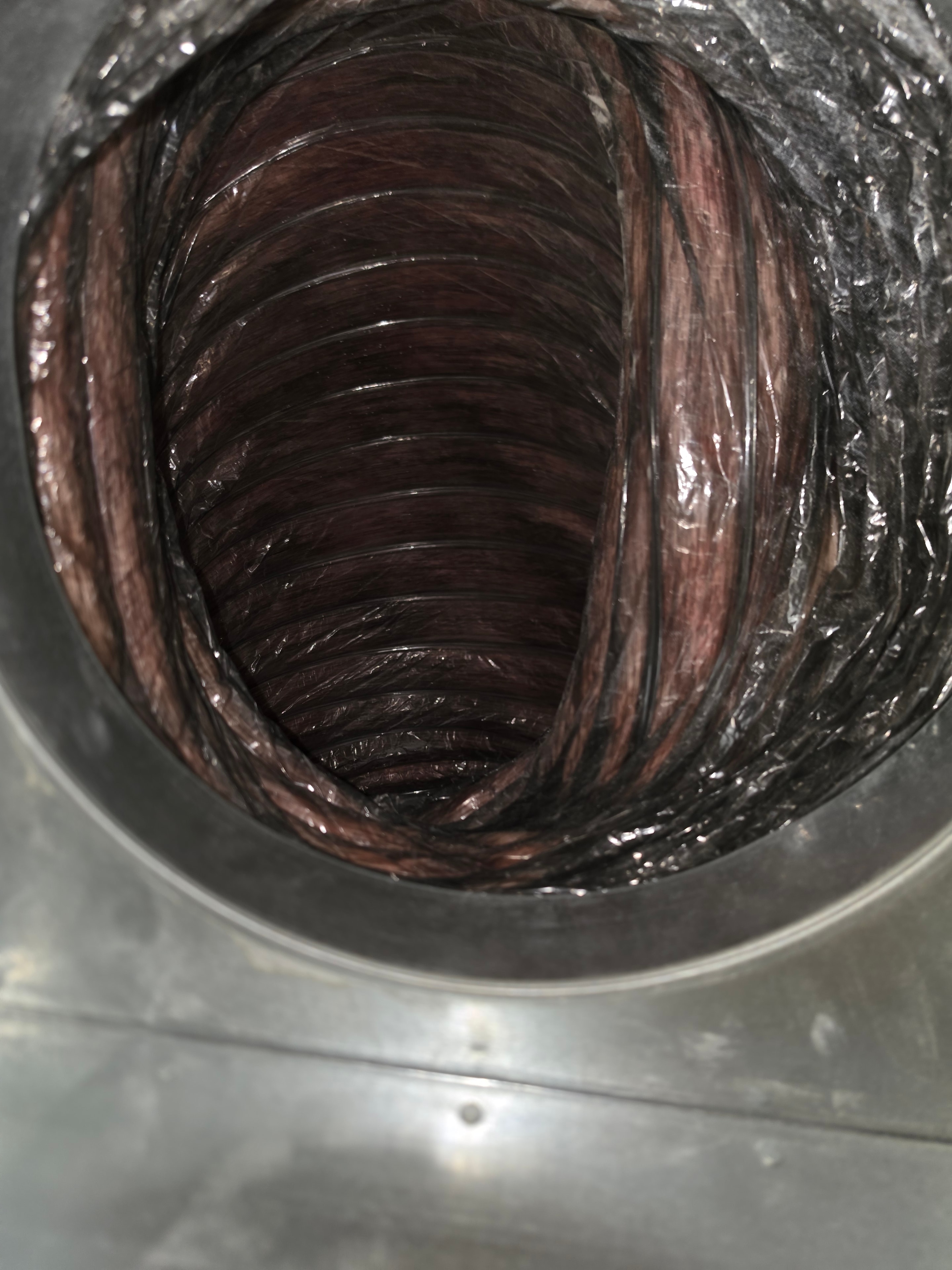Duct trunk spotless after cleaning — Summit NJ